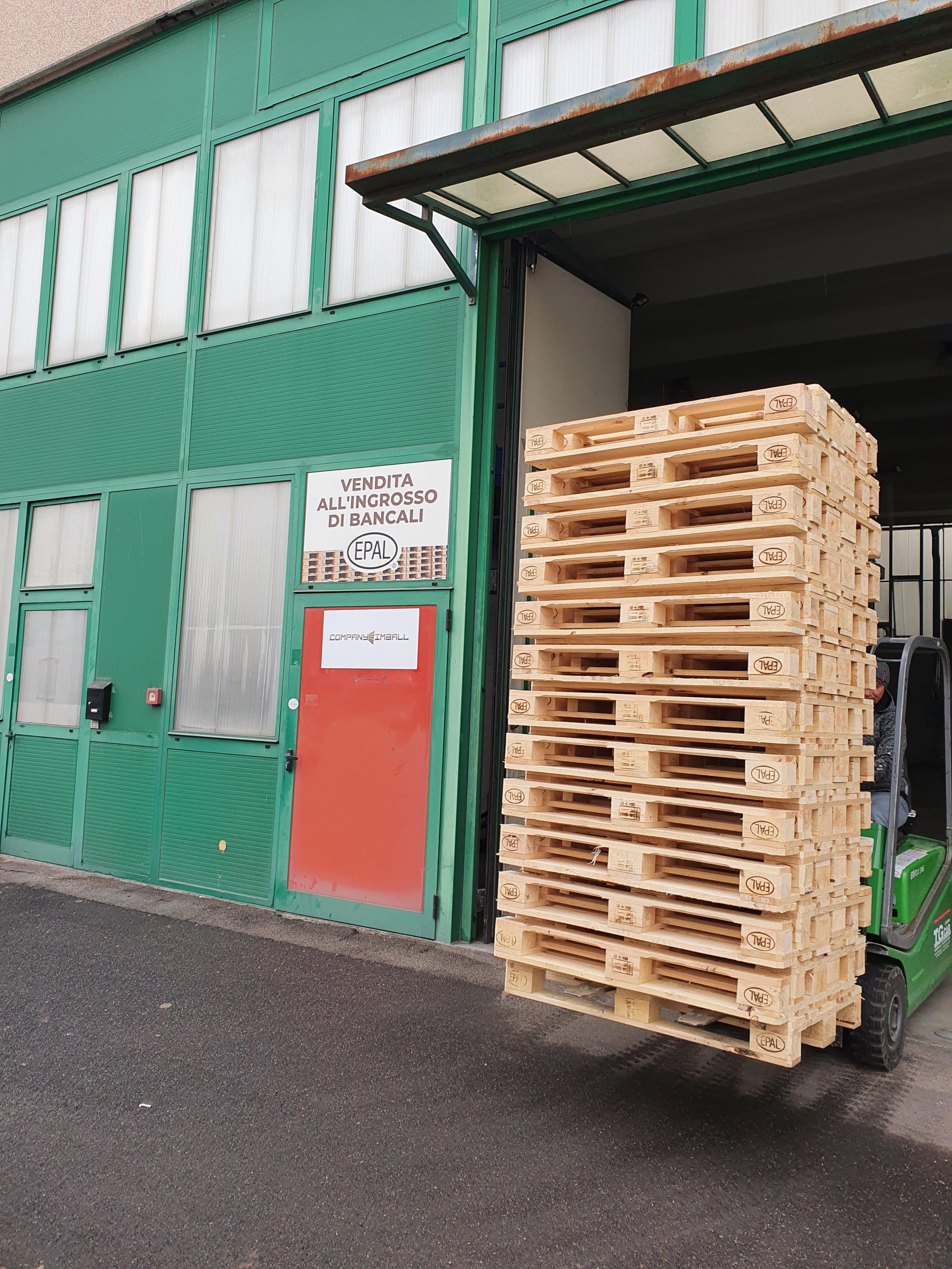 Magazzino coperto a Verona